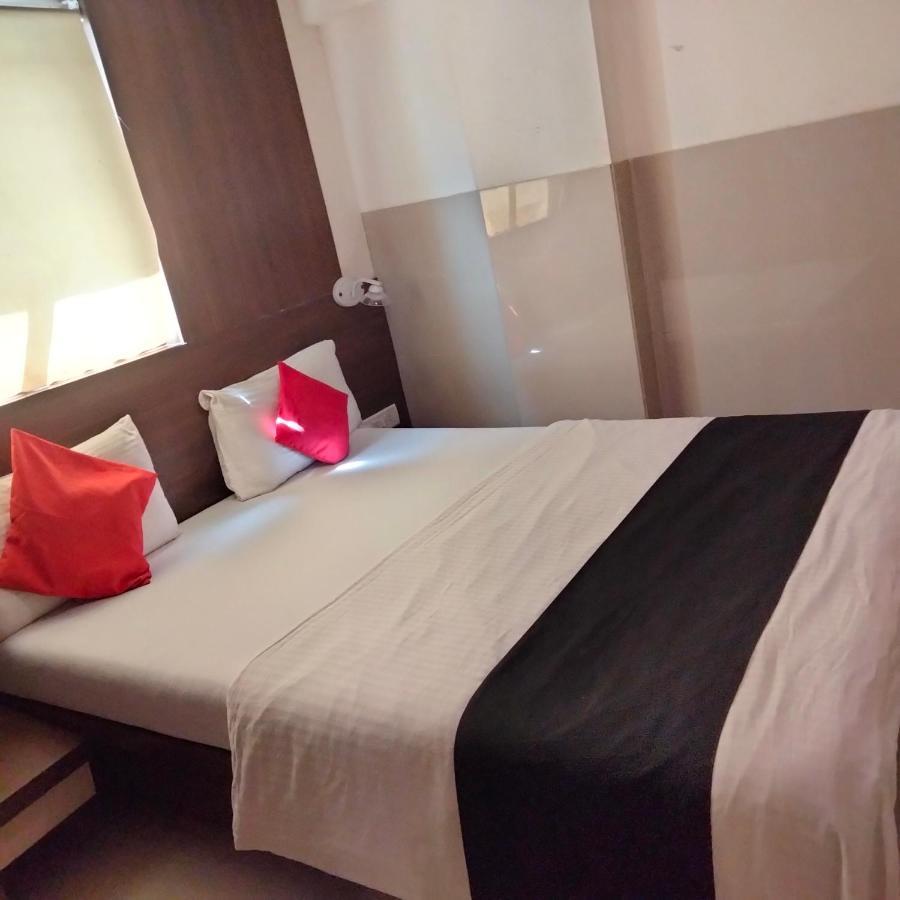 Hotel Everest Navi Mumbai Buitenkant foto