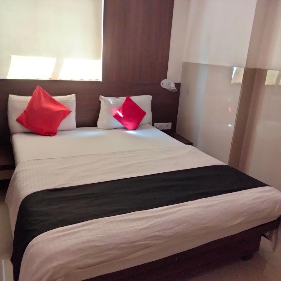 Hotel Everest Navi Mumbai Buitenkant foto