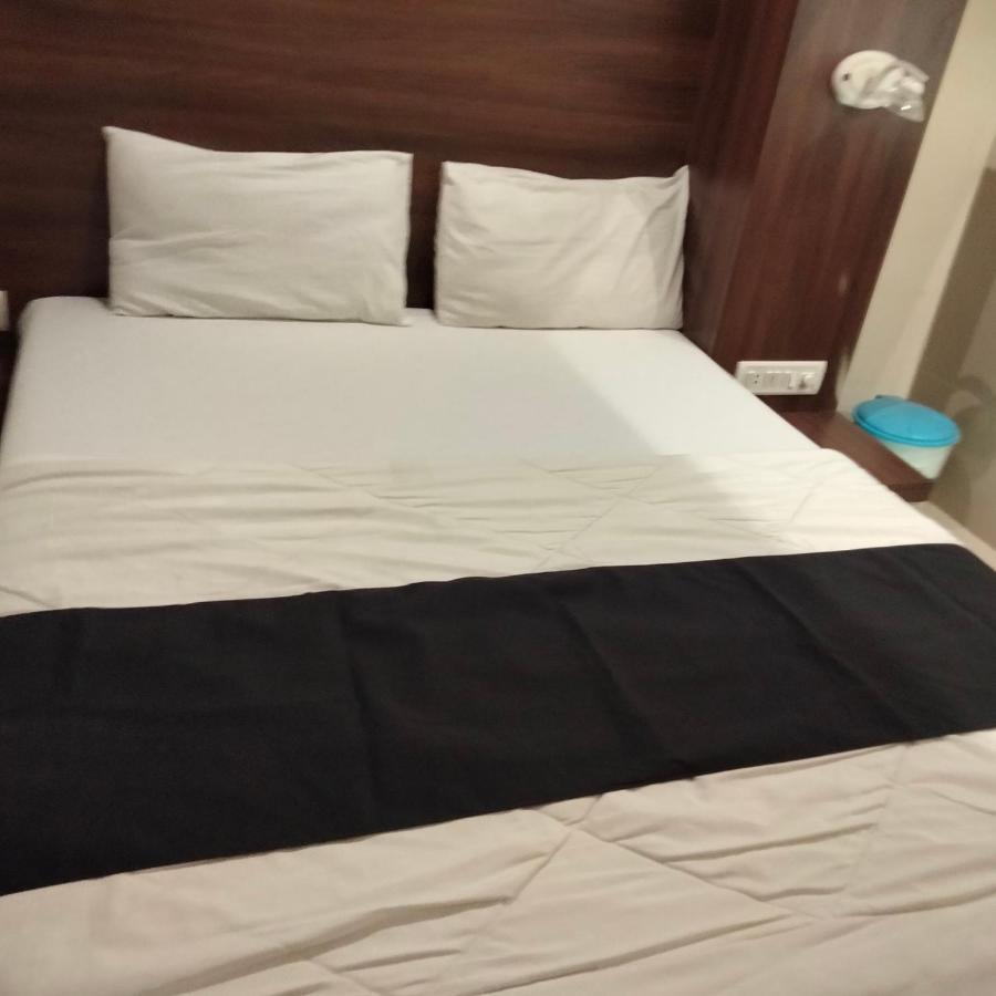 Hotel Everest Navi Mumbai Buitenkant foto