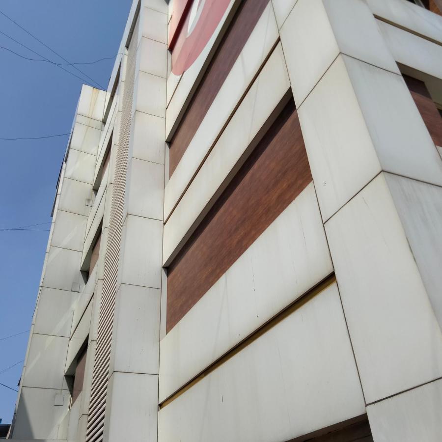 Hotel Everest Navi Mumbai Buitenkant foto