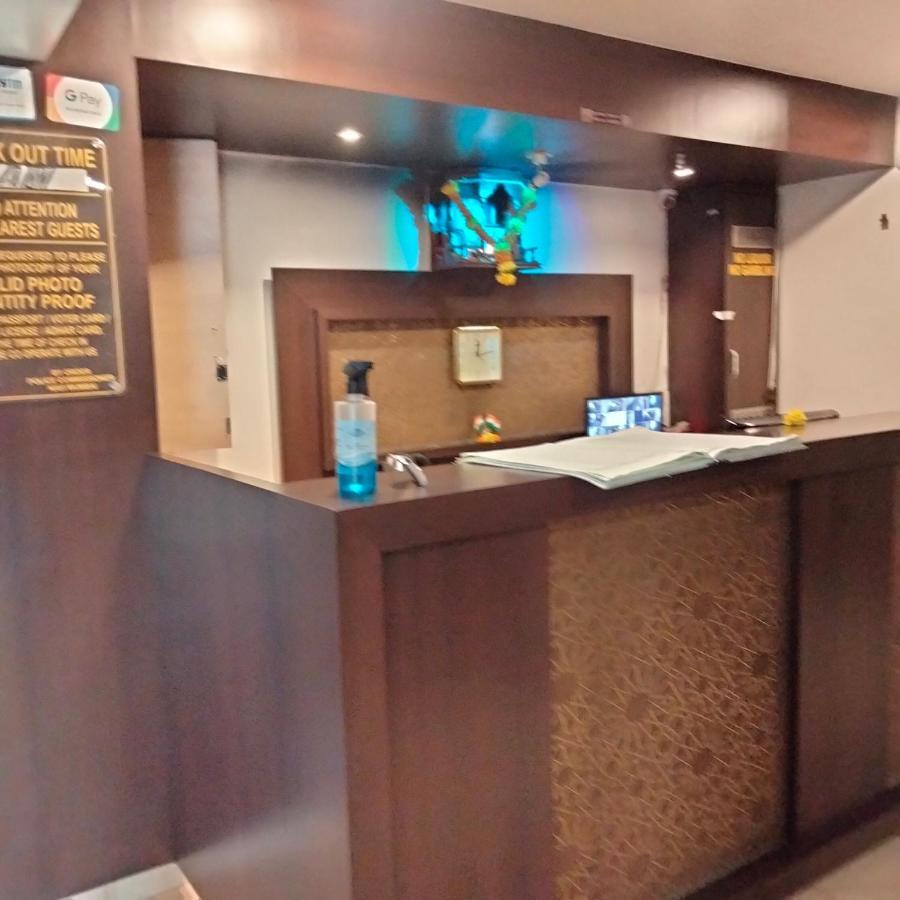 Hotel Everest Navi Mumbai Buitenkant foto
