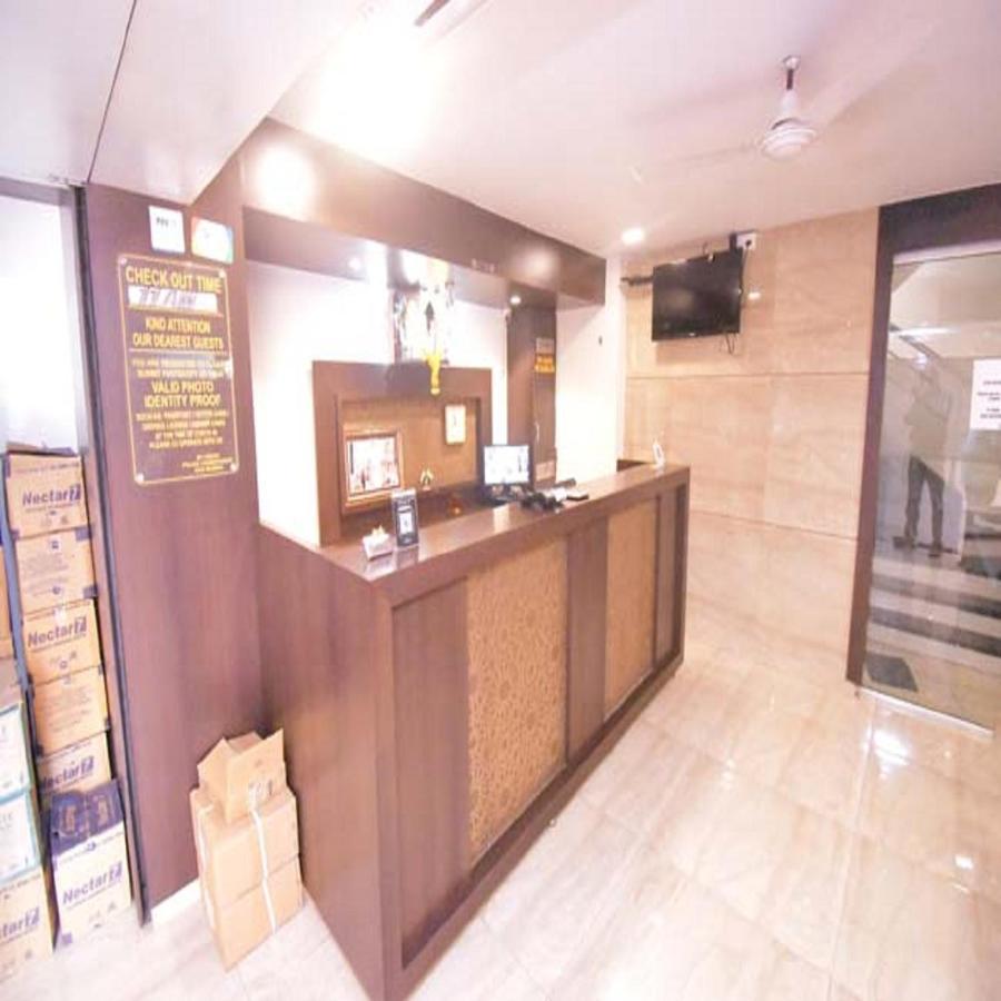 Hotel Everest Navi Mumbai Buitenkant foto