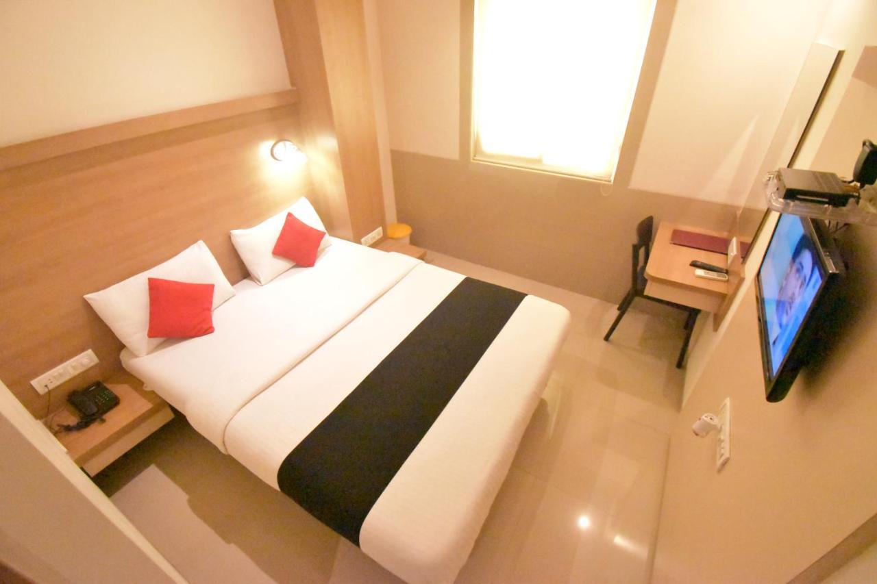 Hotel Everest Navi Mumbai Buitenkant foto