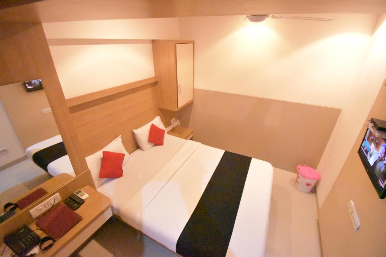 Hotel Everest Navi Mumbai Buitenkant foto