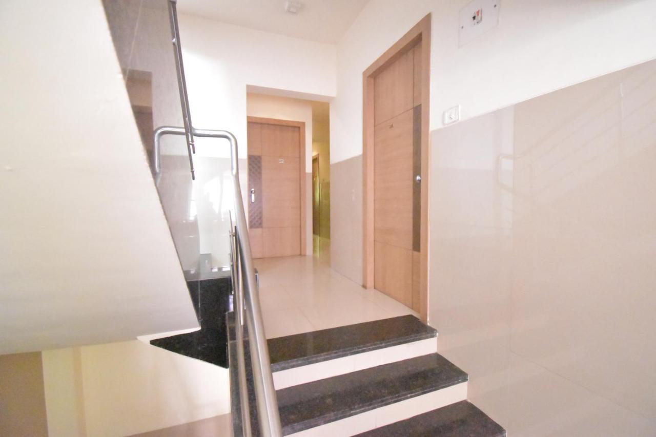 Hotel Everest Navi Mumbai Buitenkant foto