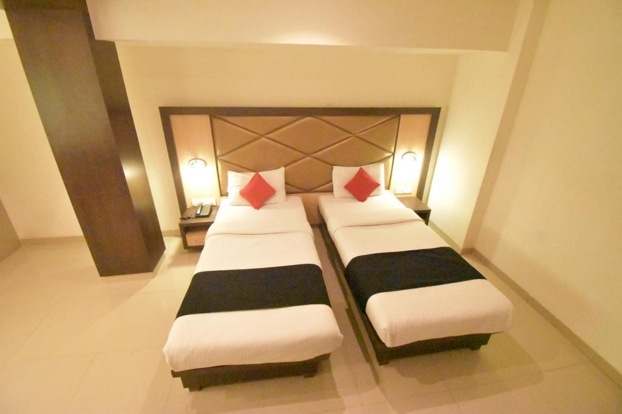 Hotel Everest Navi Mumbai Buitenkant foto